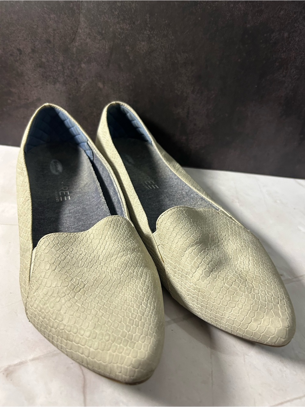 Dr. Scholl's Women's Pointed Slip-On Flats in Light Beige Snake-Emboss